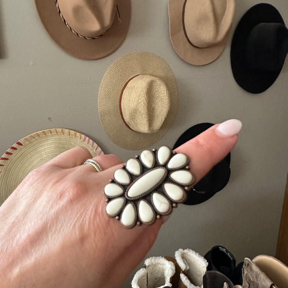 White western ring